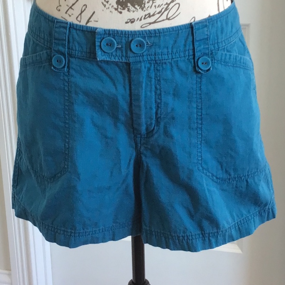 2/ $12 St John’s Bay blue cargo shorts with front and back pockets Sz 8
